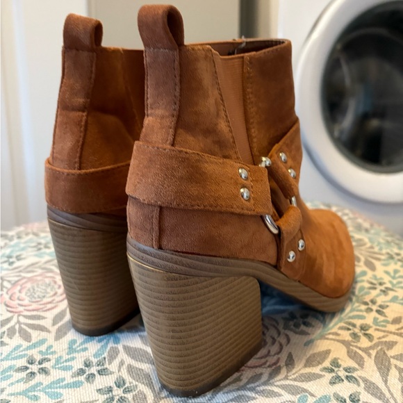 Brown Ankle Boot - Picture 4 of 4